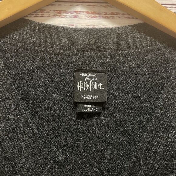 Harry Potter Cardigan Lambswool Wizard Universal Made In Scotland M Gryffindor - Picture 5 of 7